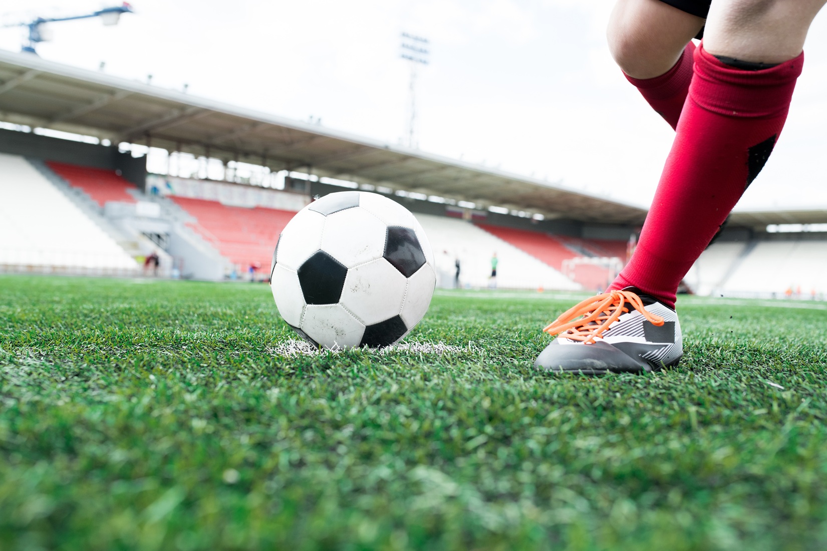 Serie B: Aquilani e Caserta al centro del gioco delle panchine
